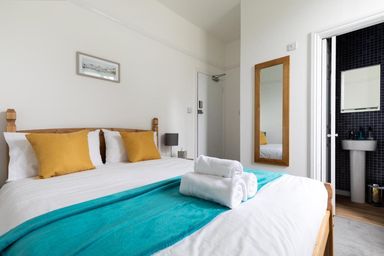 Oasis House Hotel Falmouth Bagian luar foto