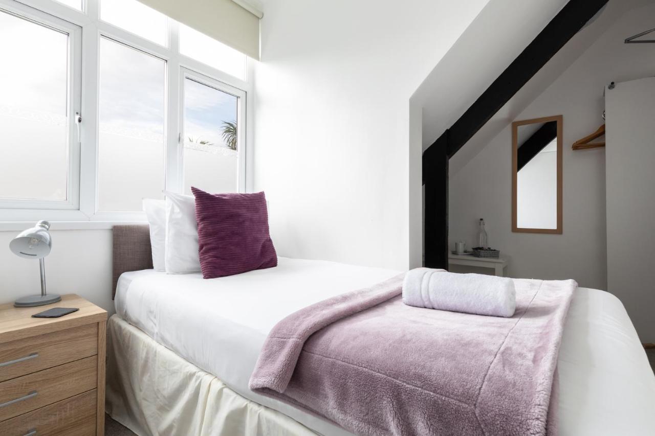 Oasis House Hotel Falmouth Bagian luar foto